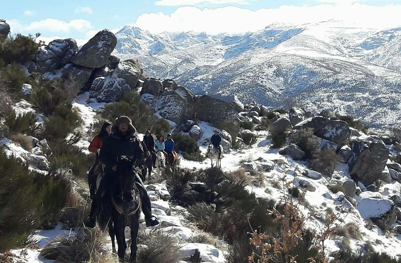 La Pasailla De Gredos Navacepeda de Tormes Exterior photo